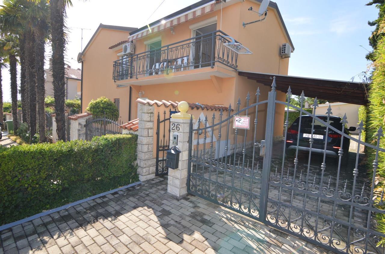 Apartmani Dekovic Materada Porec Exterior photo
